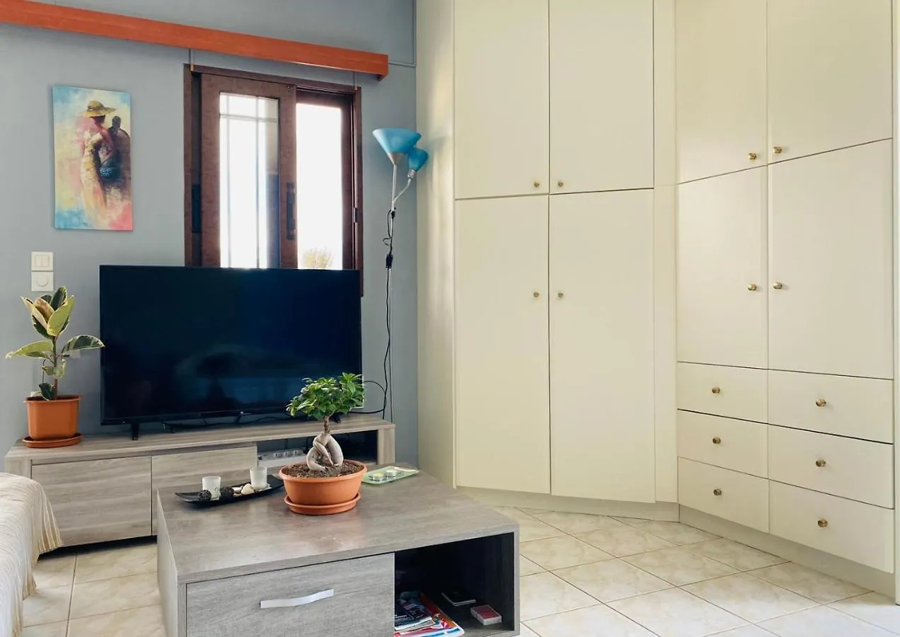 ארגוסטולי Colourful Apartments 0*,  יוון